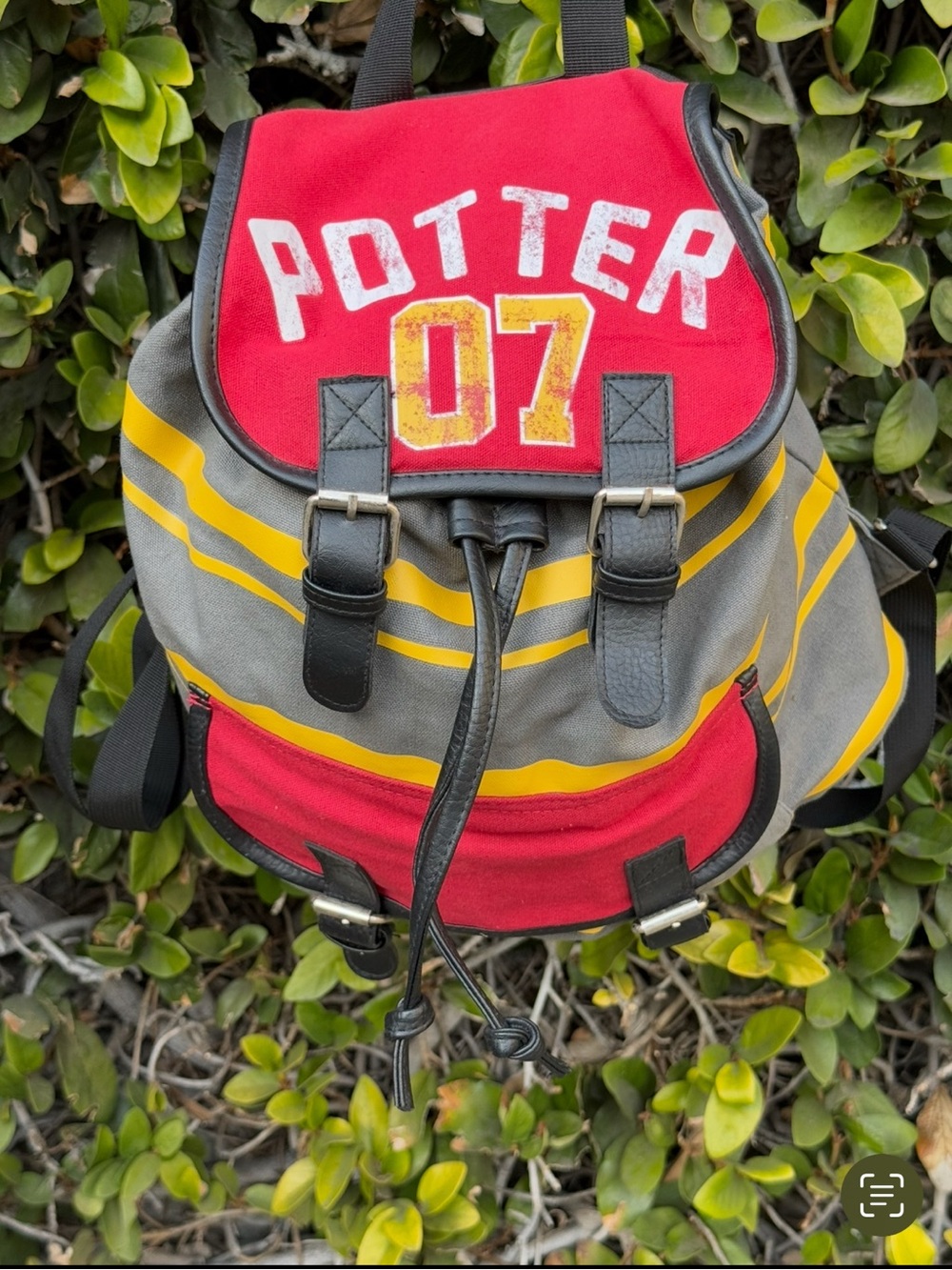 Harry Potter “Potter 07” Gyrffindor Quidditch Backpack